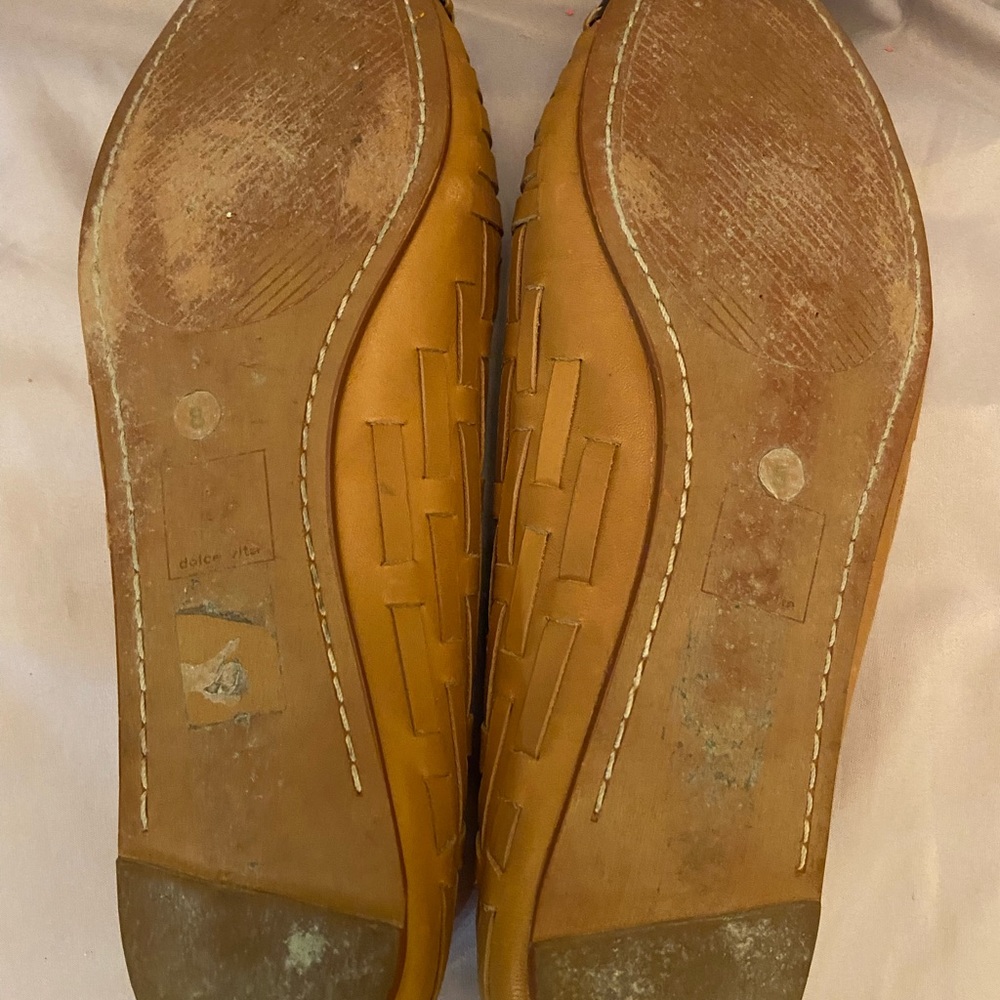 Dolce Vita Leather Tan Loafer with Bronze tip size 8M - Picture 4 of 16